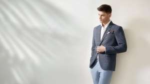 Sezonul estival aduce o mulţime de evenimente. Alege să te îmbraci cu stil, oriunde mergi